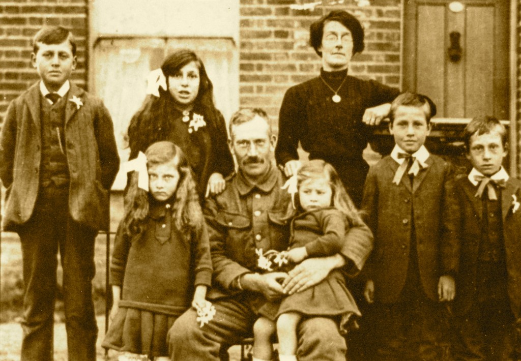 Frank & Edith with Len, Maud, Dolly, Alf & Henry